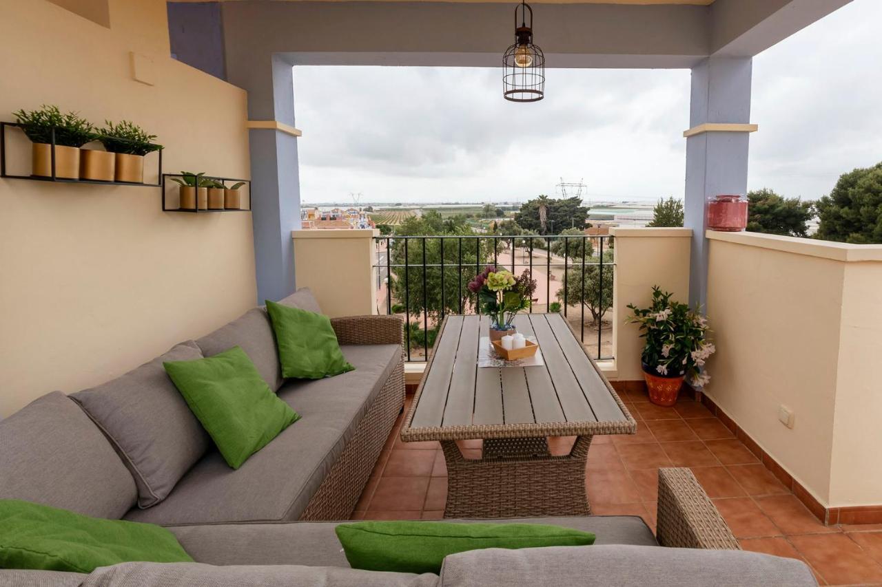 Atico Con Terraza-Solarium Y Piscina 4-6 Personas Wifi A/C Apartman Roda Kültér fotó